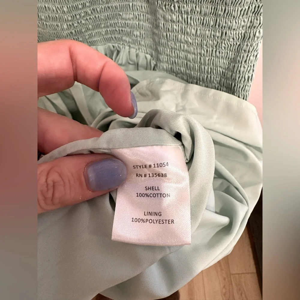 β¨ NWT Hutch Green Smocked Drop-Waist Midi Dress β¨ - Picture 8 of 11